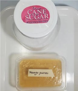 COOK THE MANGO PUREE AND THE SUGAR 