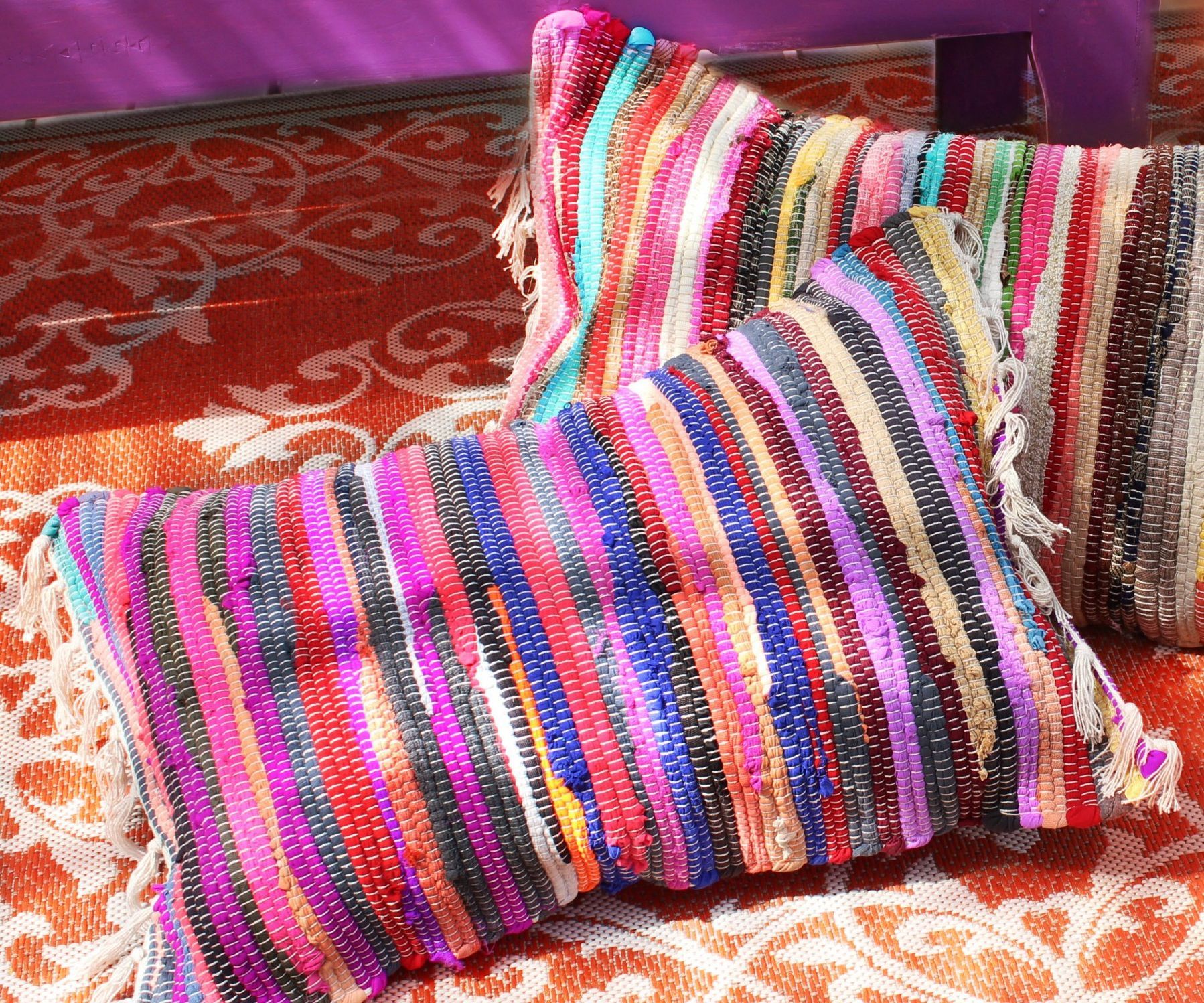 No Sew Rag Rug Pillows