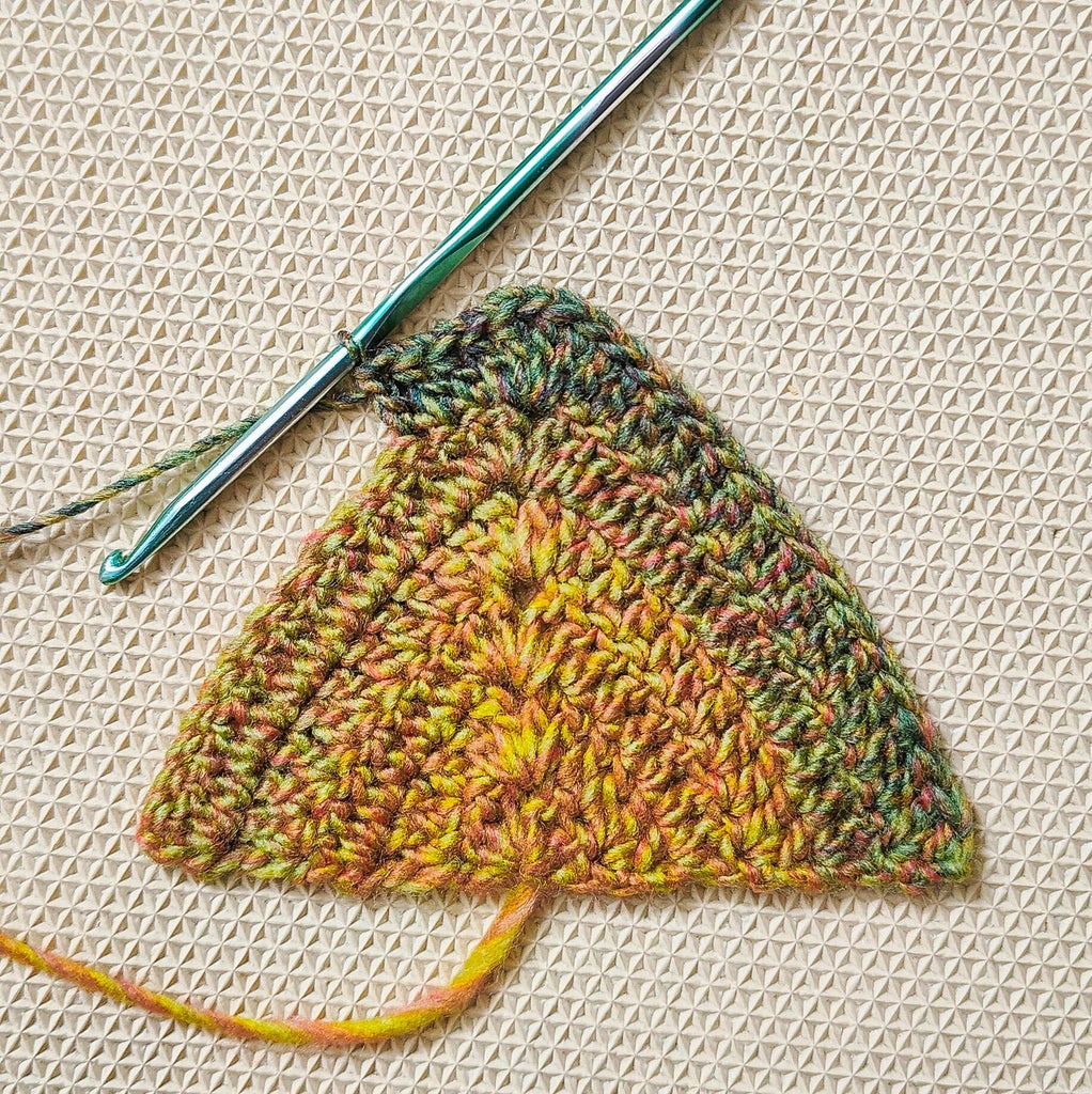 Easy And Simple Crochet Triangle Shawl 5 Steps With Pictures Easy And Simple Crochet Triangle Shawl 5 Steps With Pictures