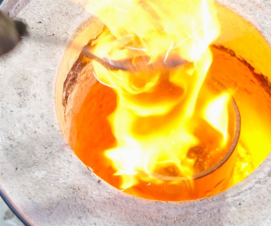 Homemade DIY Metal Foundry - How to Melt Aluminum and Create a Motorcycle Part