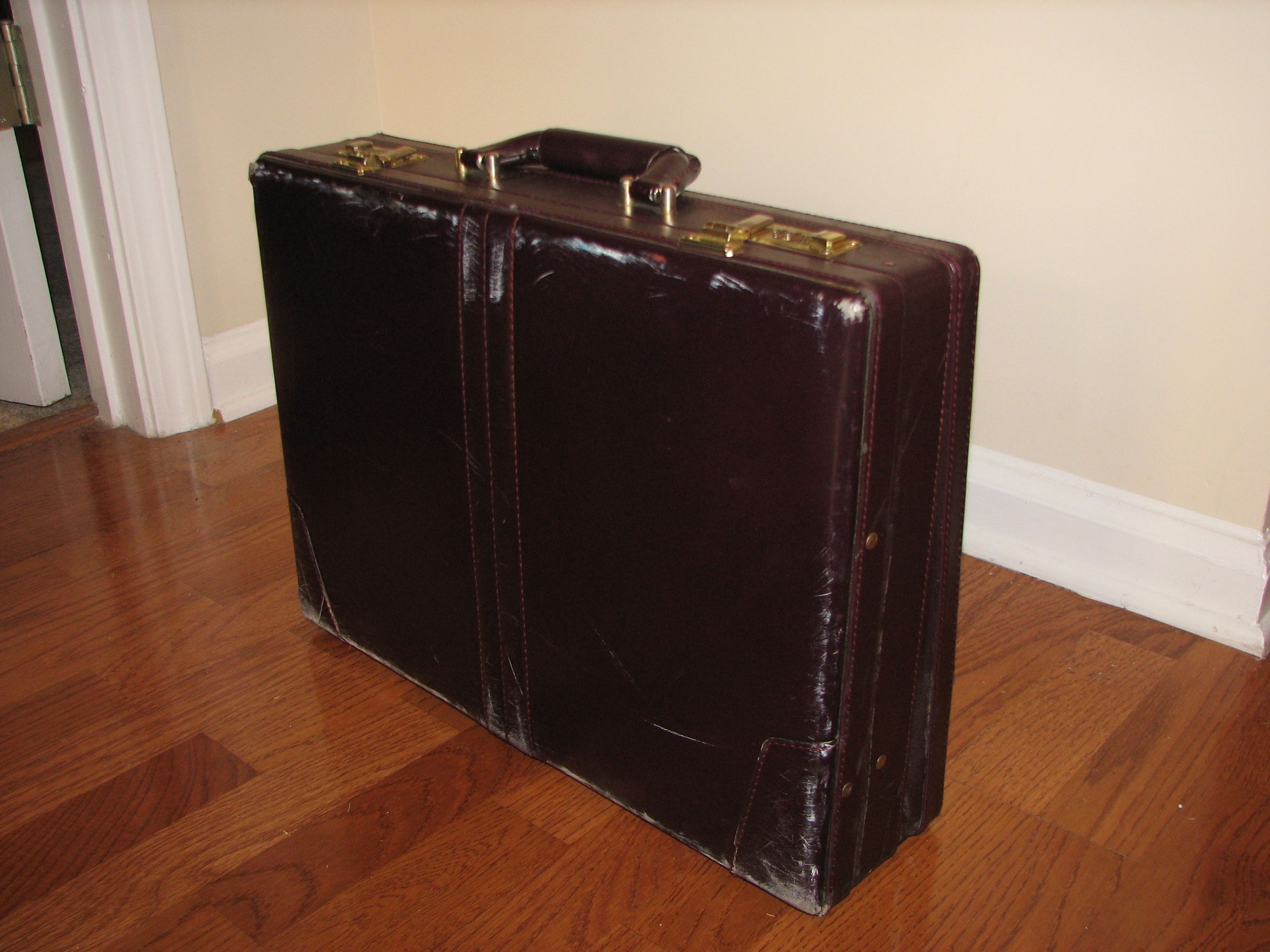 DIY Guitar Pedal Board (Effects Pedal Briefcase) 3 Steps Instructables