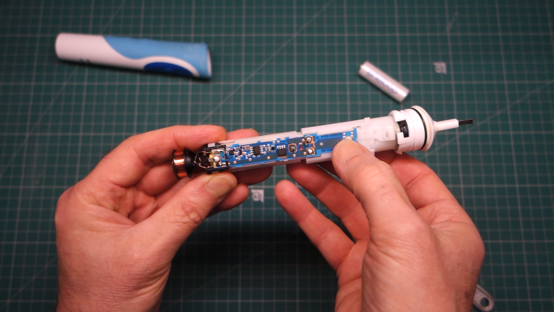 Electric Toothbrush Battery Replacement (Oral B / Braun Vitality) 9