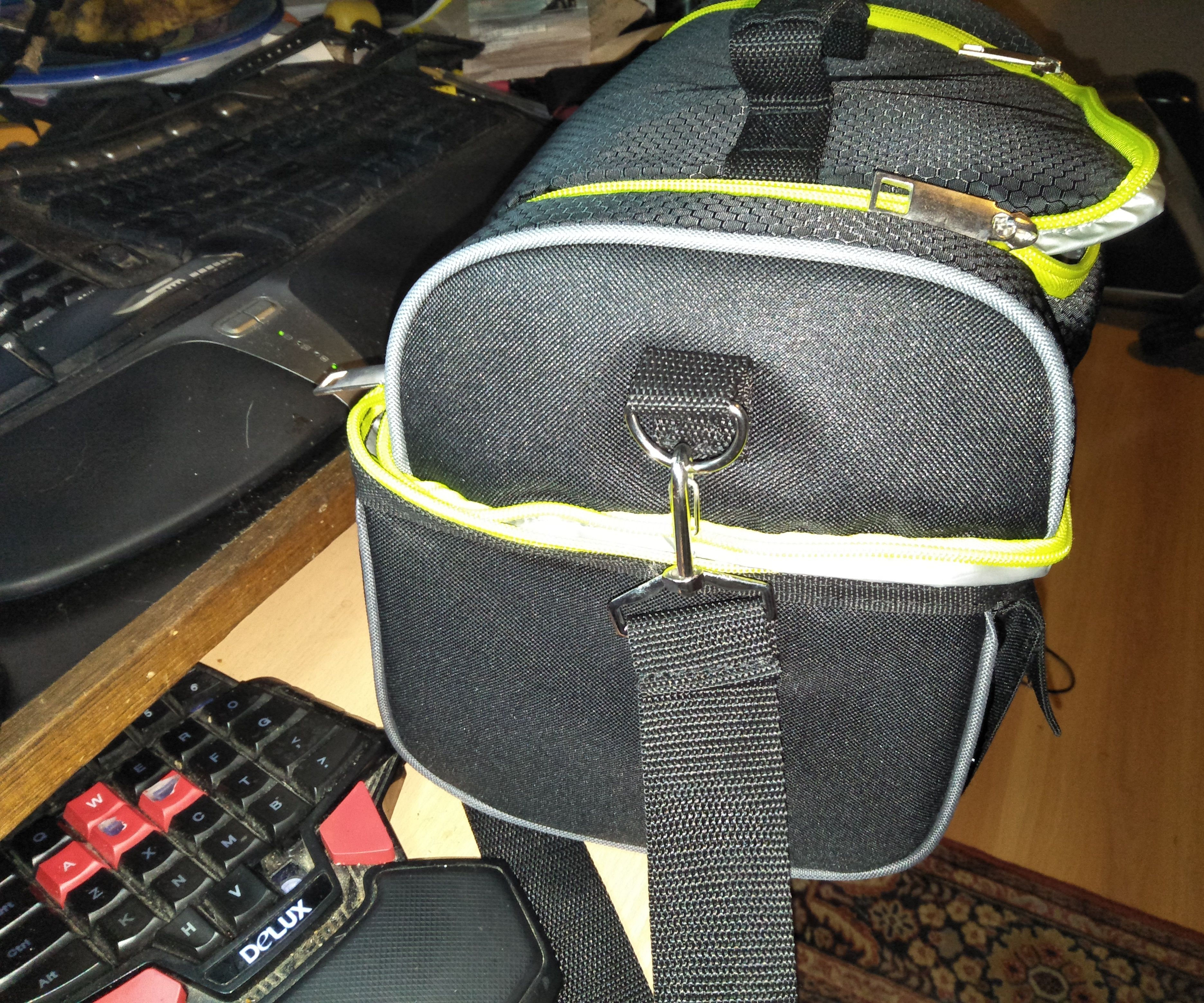 Lunch Bag to Camera Bag: the Convertion