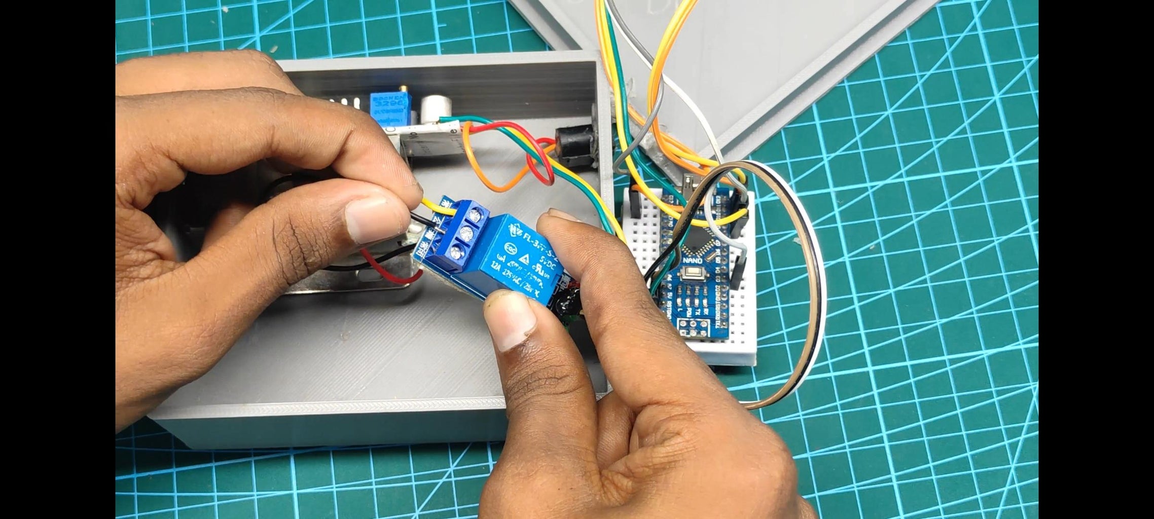 DIY RFID DOOR LOCK : 7 Steps Circuit Diagram