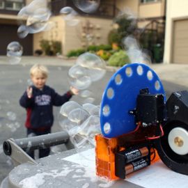 Bubble Machine : 8 Steps (with Pictures) - Instructables