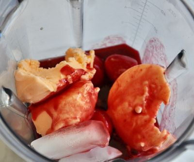 Jamba Juice Razzmatazz Smoothie Recipe : 7 Steps (with Pictures ...