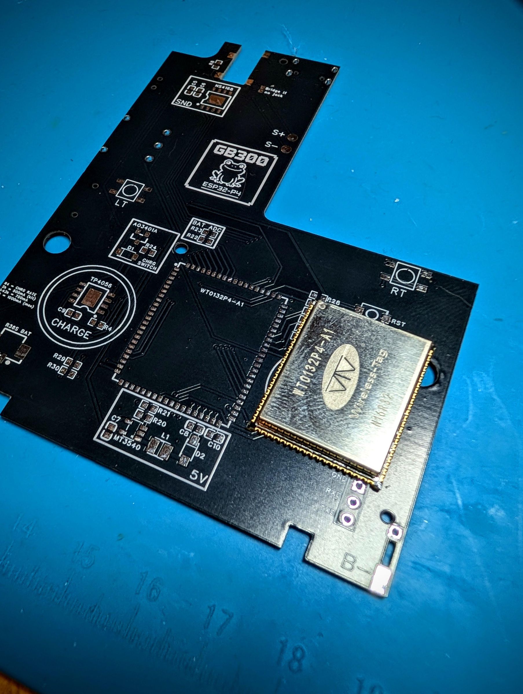 GB300-P4 - a ESP32-P4 Based Retro Handheld Using the GB300 Shell