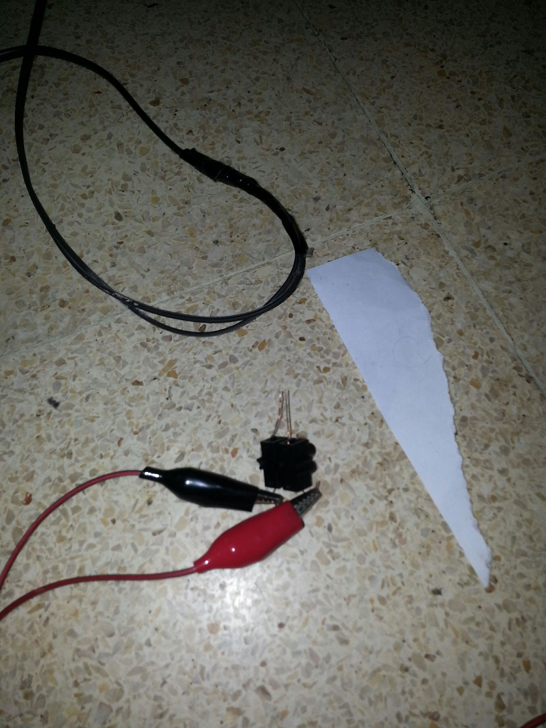 Make (Tiny) Very High Voltage From Electric Swatter 3 Steps