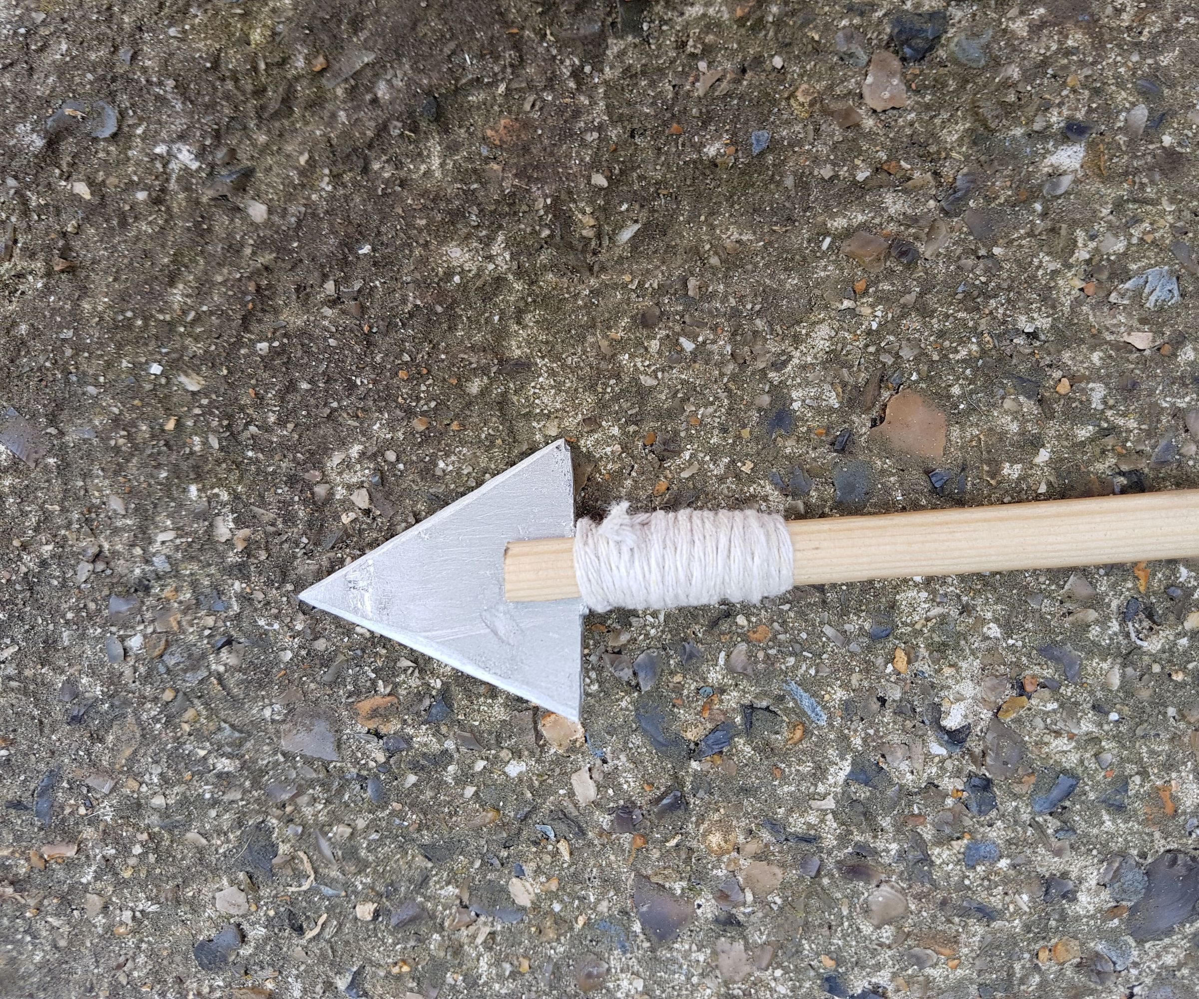 Broad Head Arrow From Aluminum Foil