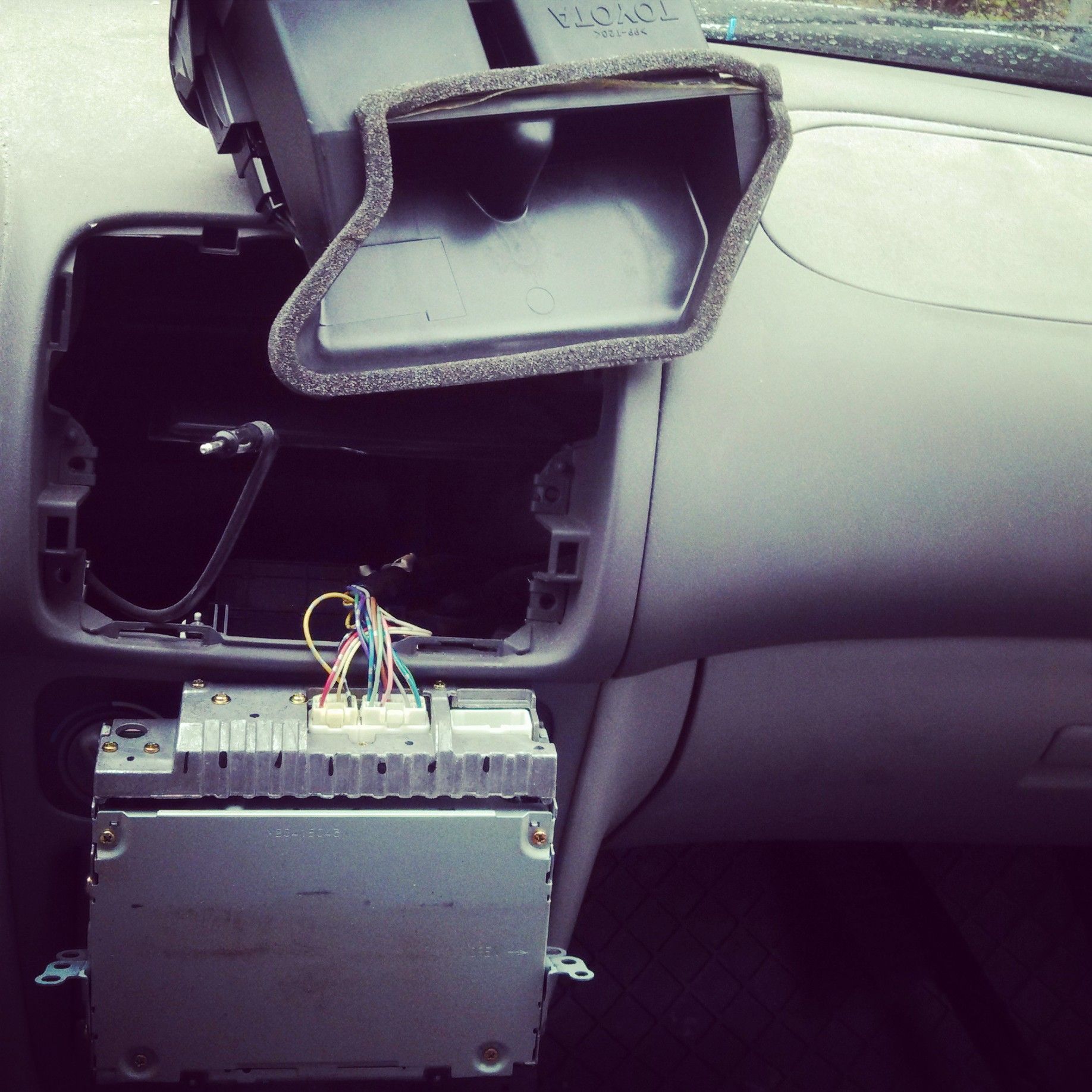 Install Aftermarket Radio in 2002 Toyota Corolla : 9 Steps - Instructables