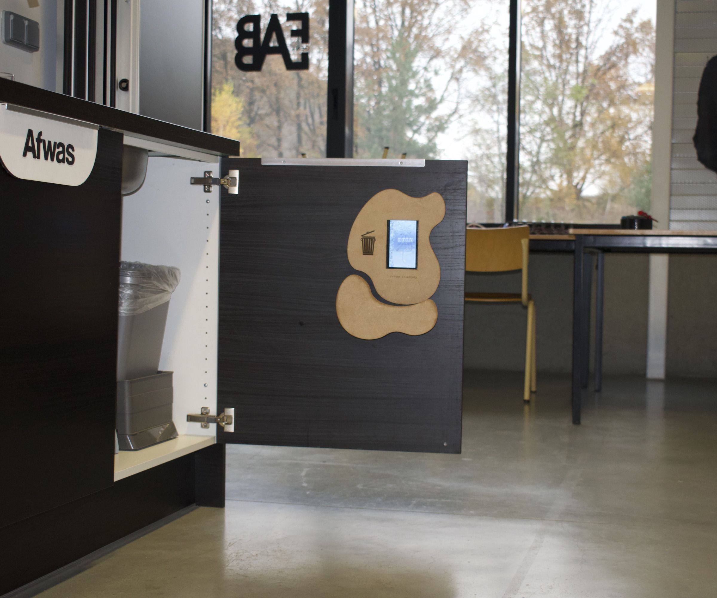DUUO: Fridge Inventory With 2 Old Android Smartphones - Smart Fridge