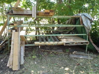 The Load of Wood and the Storage Rack