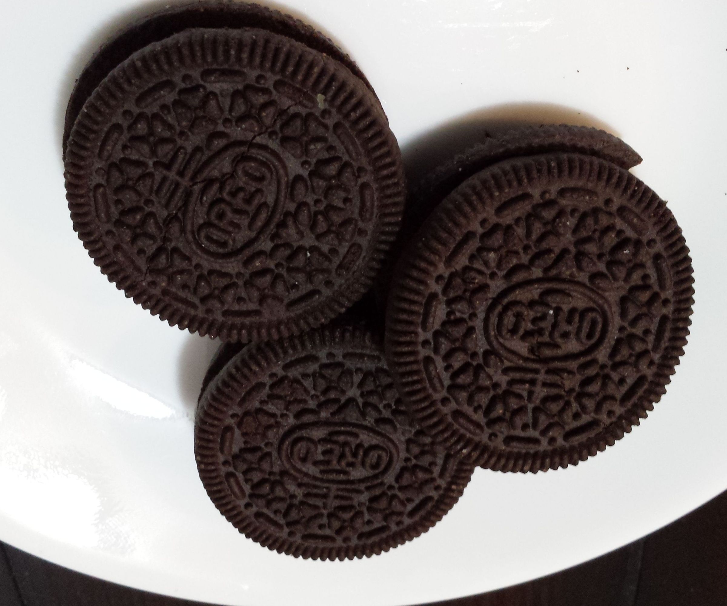 The Best Way to Eat an Oreo 