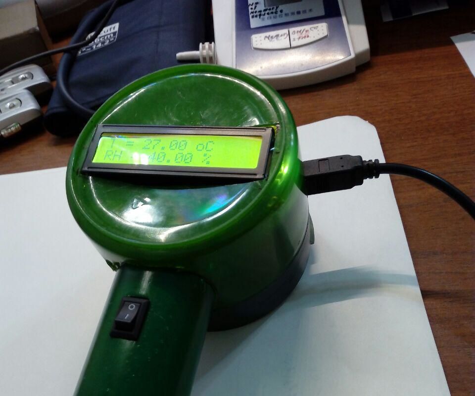 A Hand Held Thermo-hygro Meter Based on Arduino With MATLAB Live Data Plotting Feature