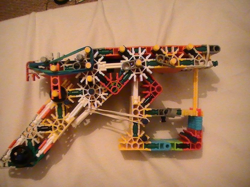 S-GDSP: K'nex Mag Fed Disk Shooter Pistol