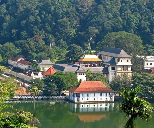 How to Get Around Kandy 