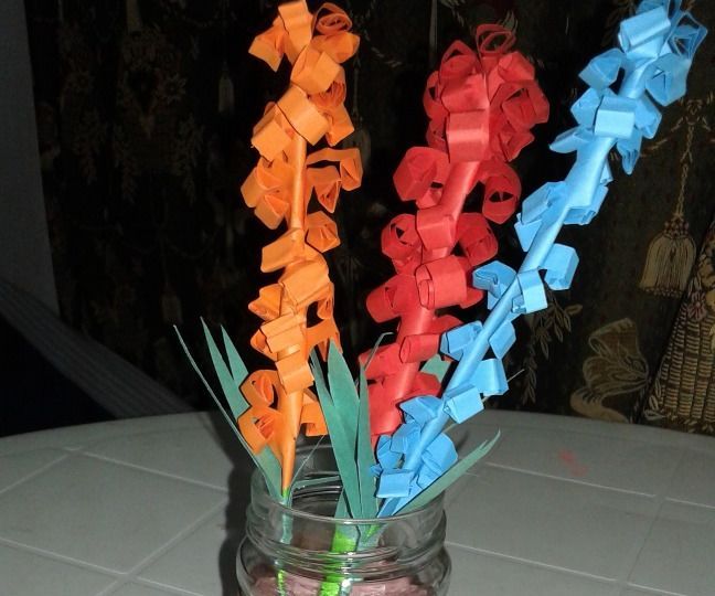 How to Make Flowers From Paper