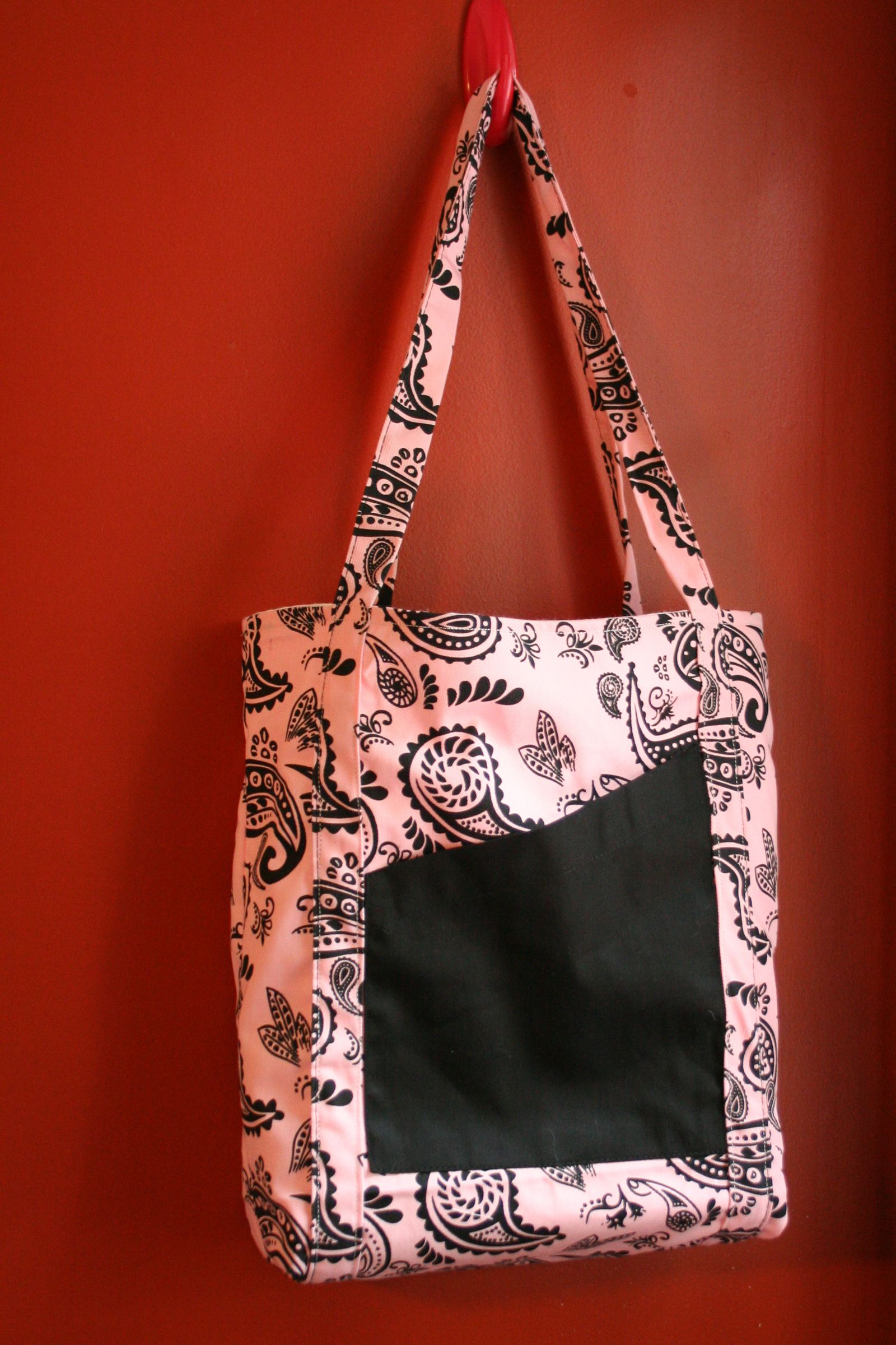 Convert an Apron Into a Tote Bag in an Hour!