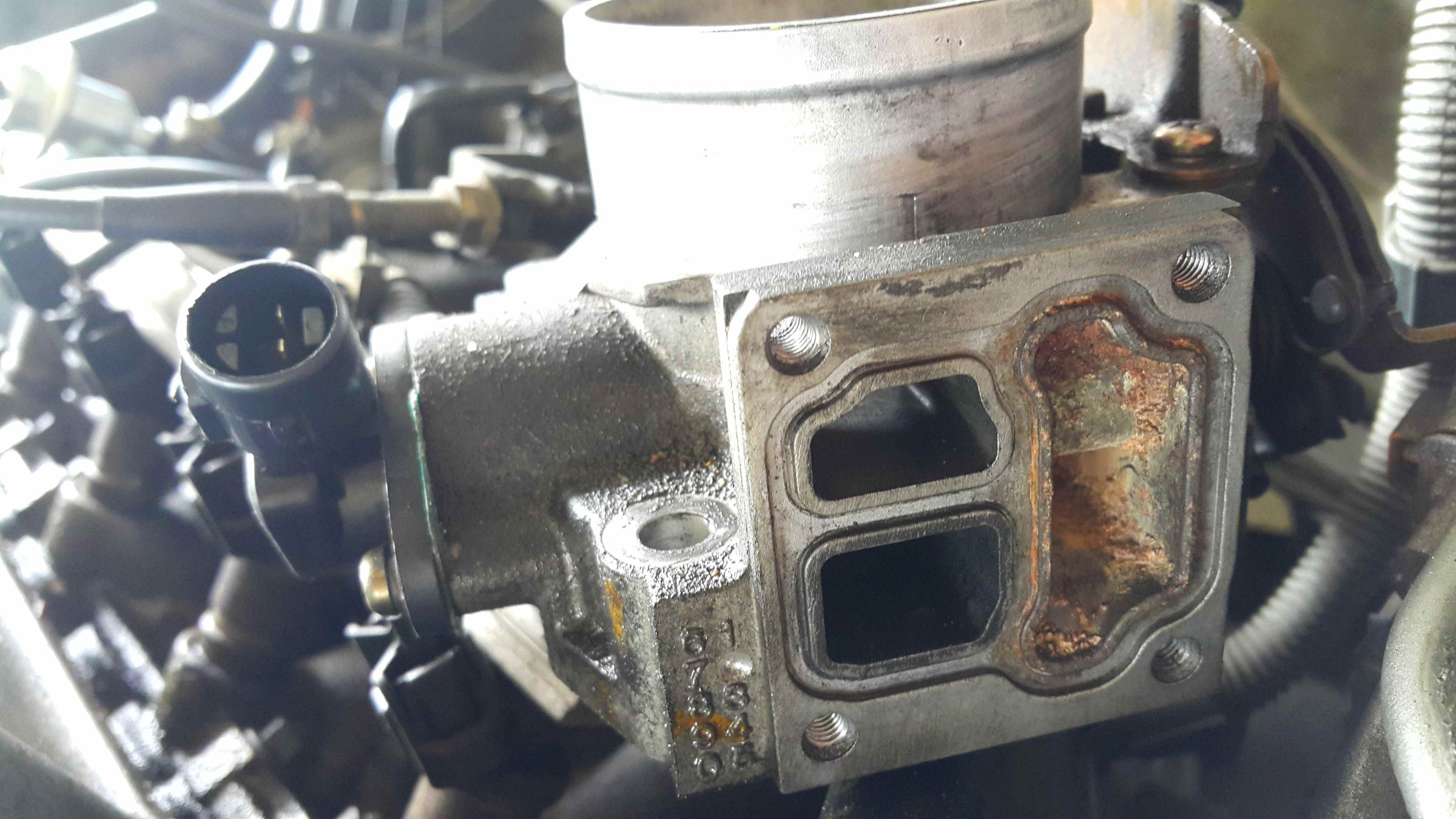 Replacing an Idle Air Control Valve (Honda Civic 1999 D16Y7). 5 Steps