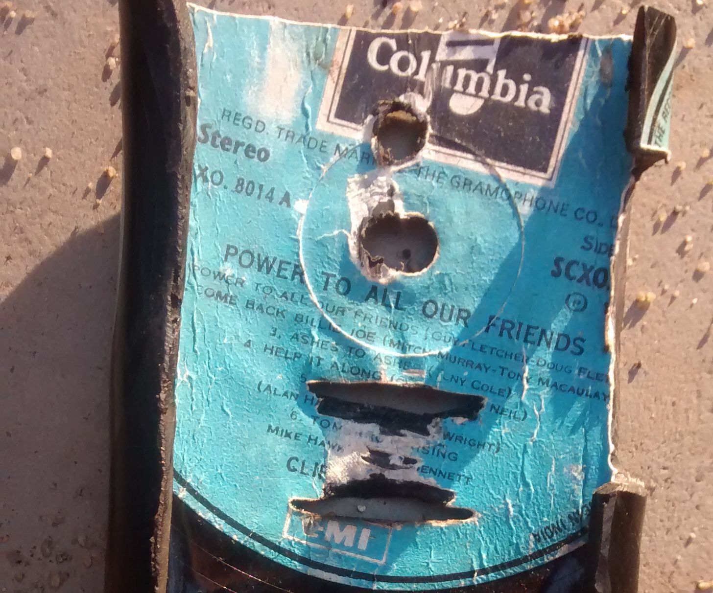 Custum Fit Record Phone Holder, or How to Bring a Thermoplast Into New Shape