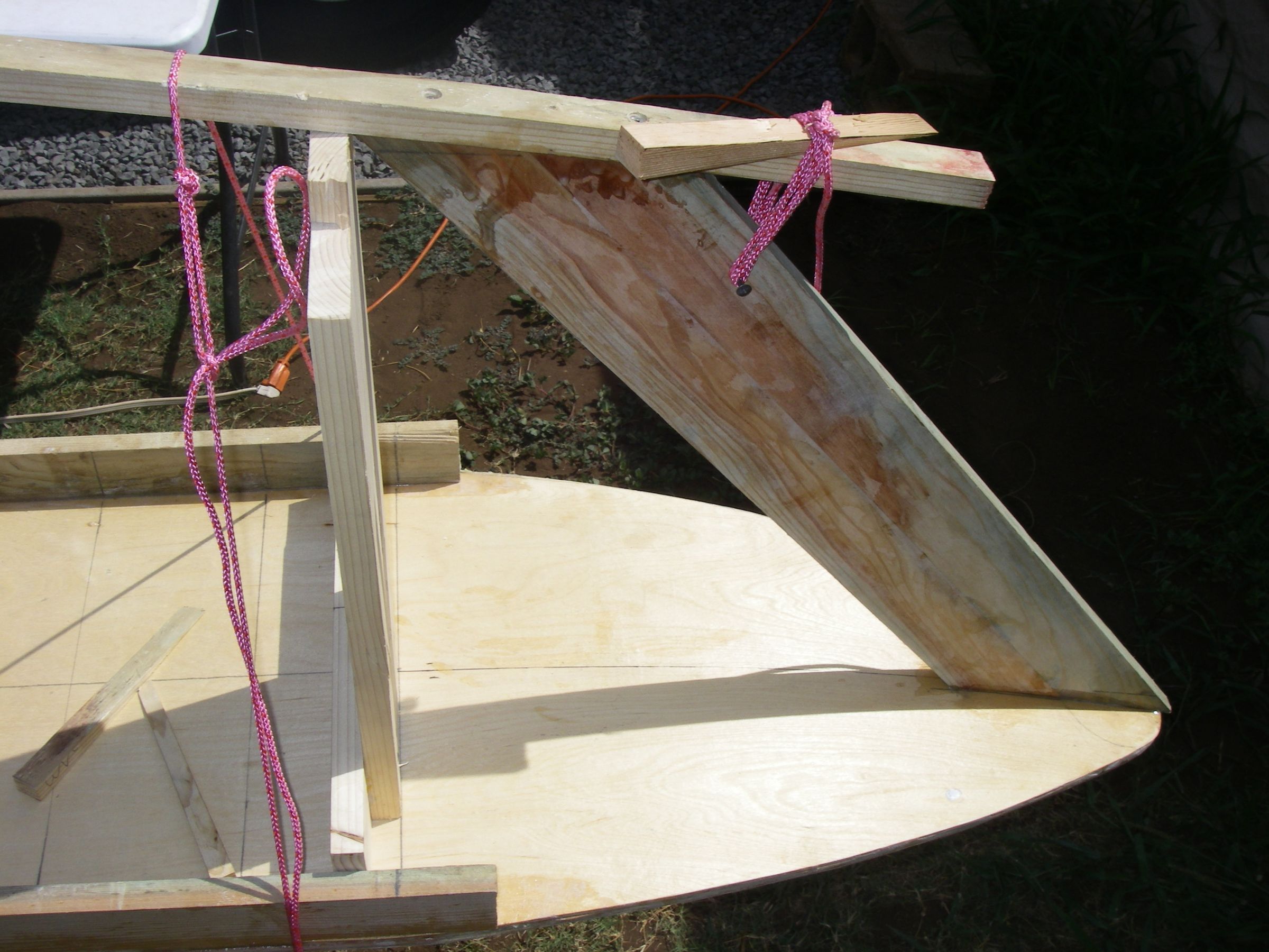 SkinOnFrame Outrigger Sailing Canoe. Chapter 1 Deck, Keel and