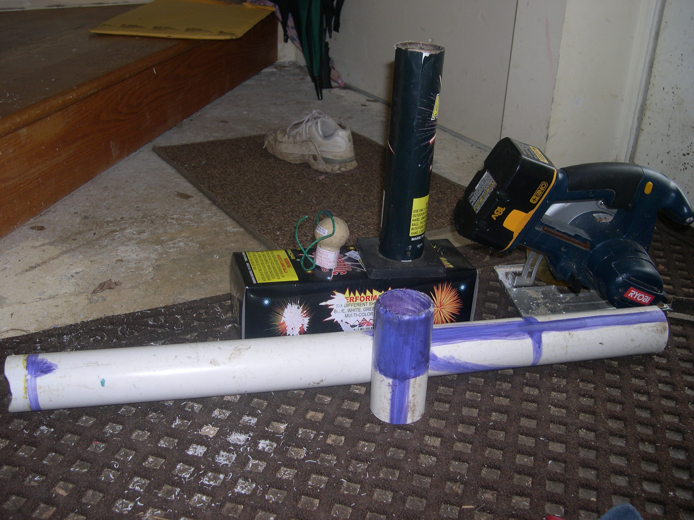 Firework Artillery Shell Bazooka : 3 Steps - Instructables