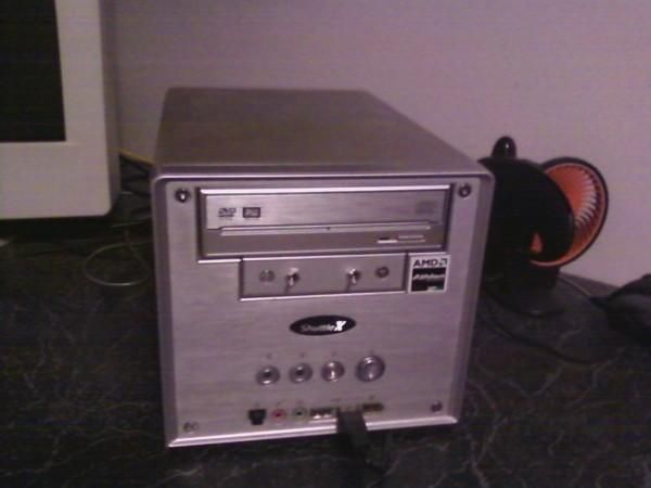 Dual Operating System Computer With No OS Menu!