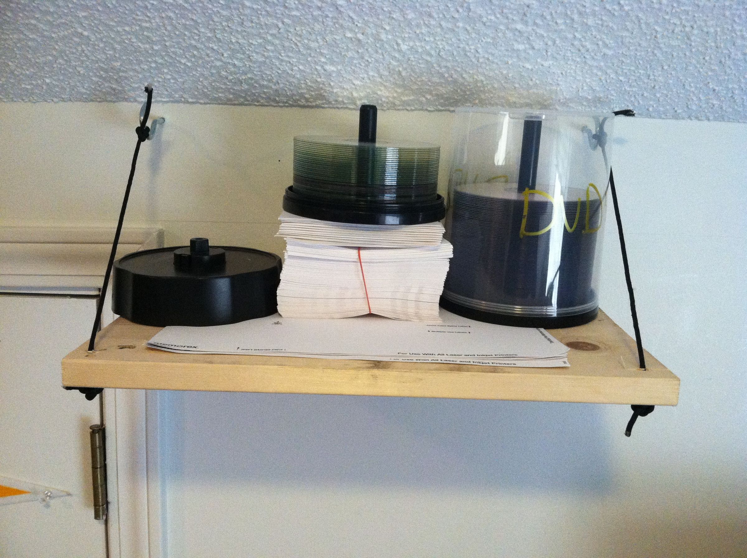 Quick and Easy DIY Shelf