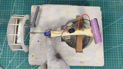 Motion With a Servo Motor