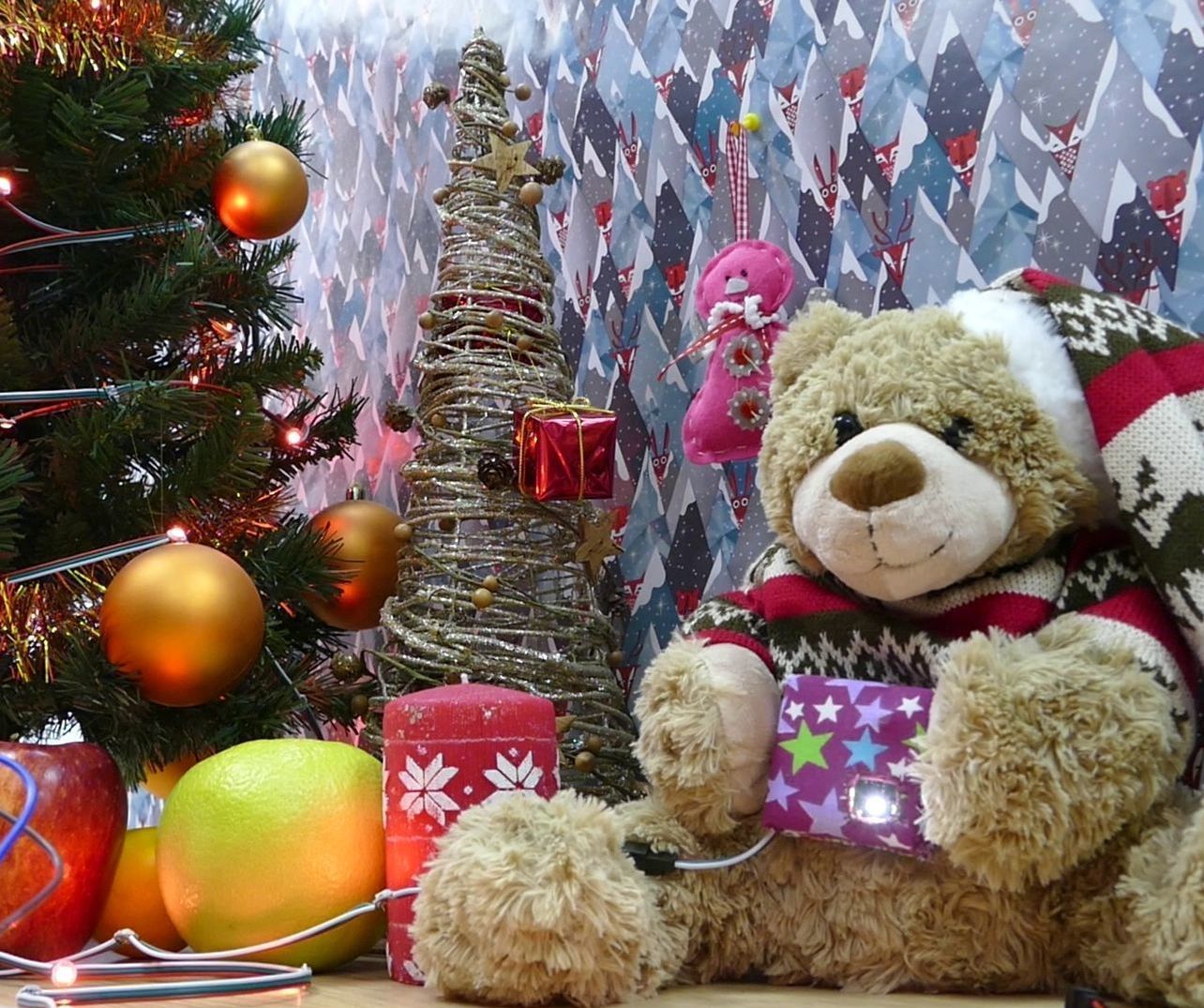Christmas Tree Light Controlled by a Toy.