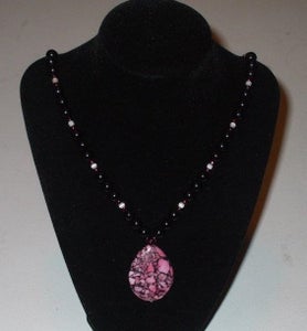 How to Create a Necklace With a Pendant