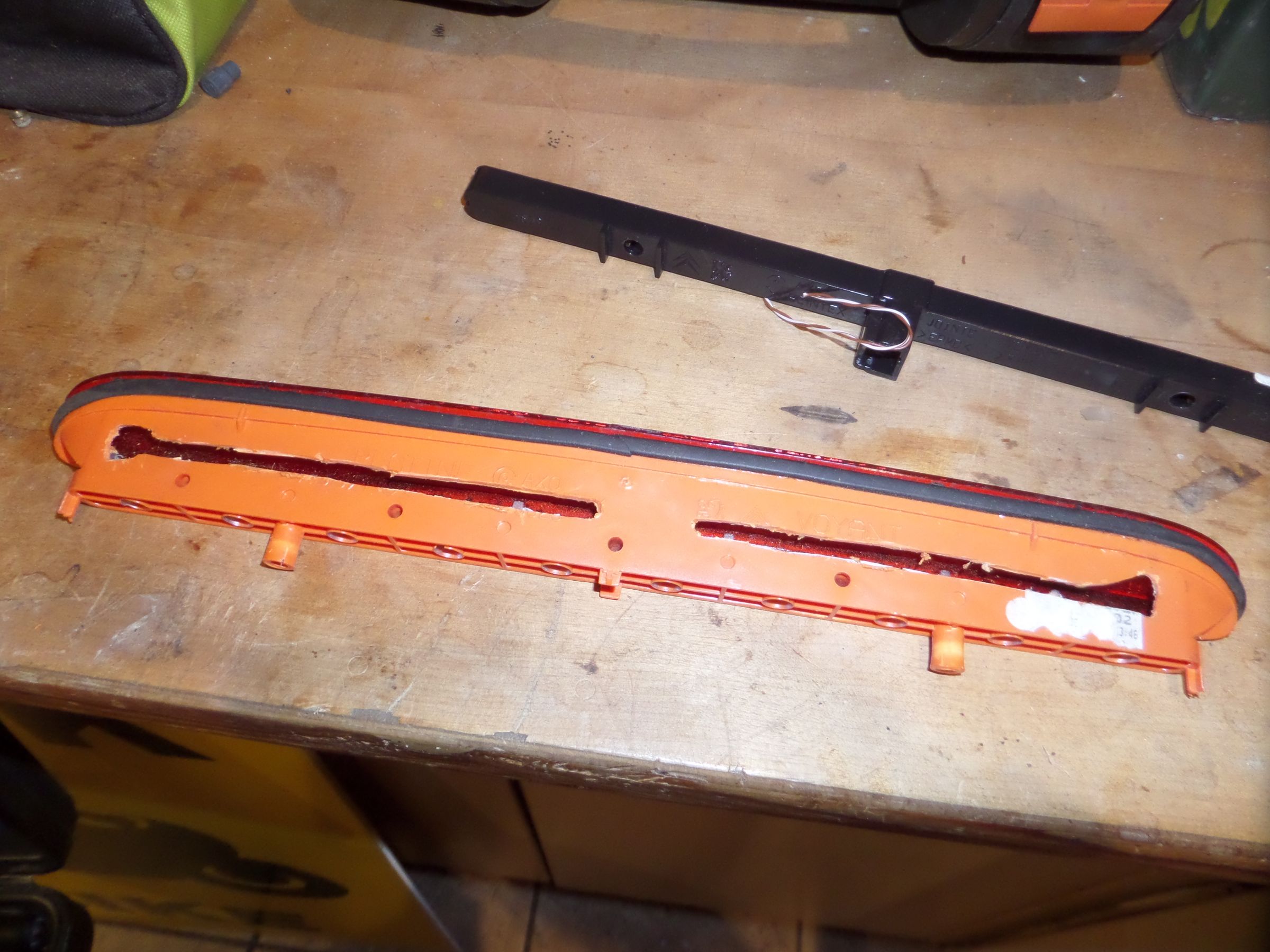 Car Brake Light Repair (LED Conversion) 4 Steps (with Pictures) Instructables