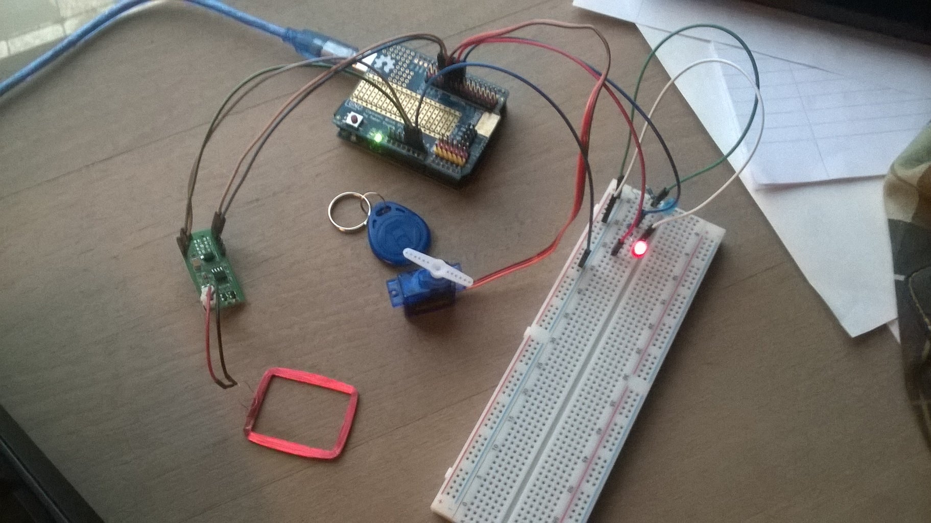 RFID Reader With Servo