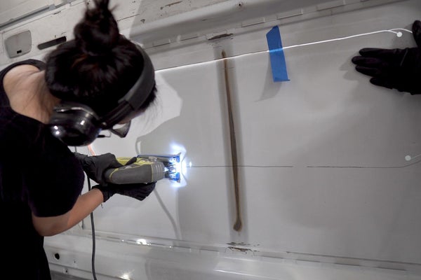 installer soi-même les baies projetables sur votre fourgons aménagés