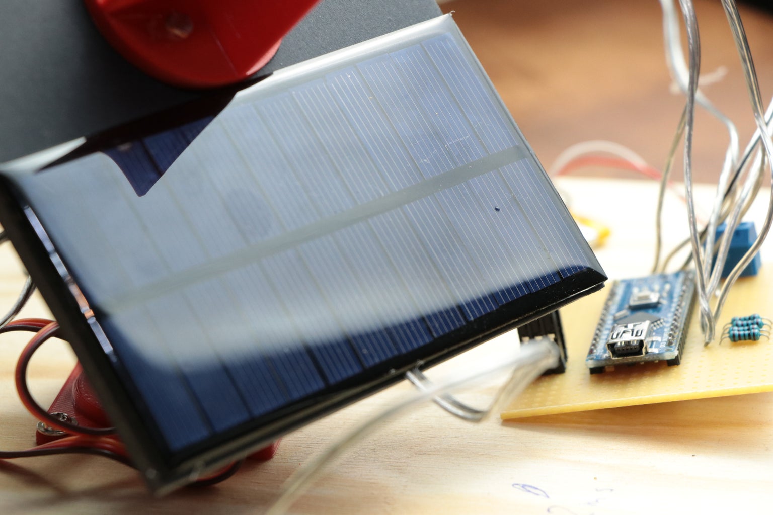 DIY Miniature Solar Tracker 5 Steps with Pictures Circuit Diagram
