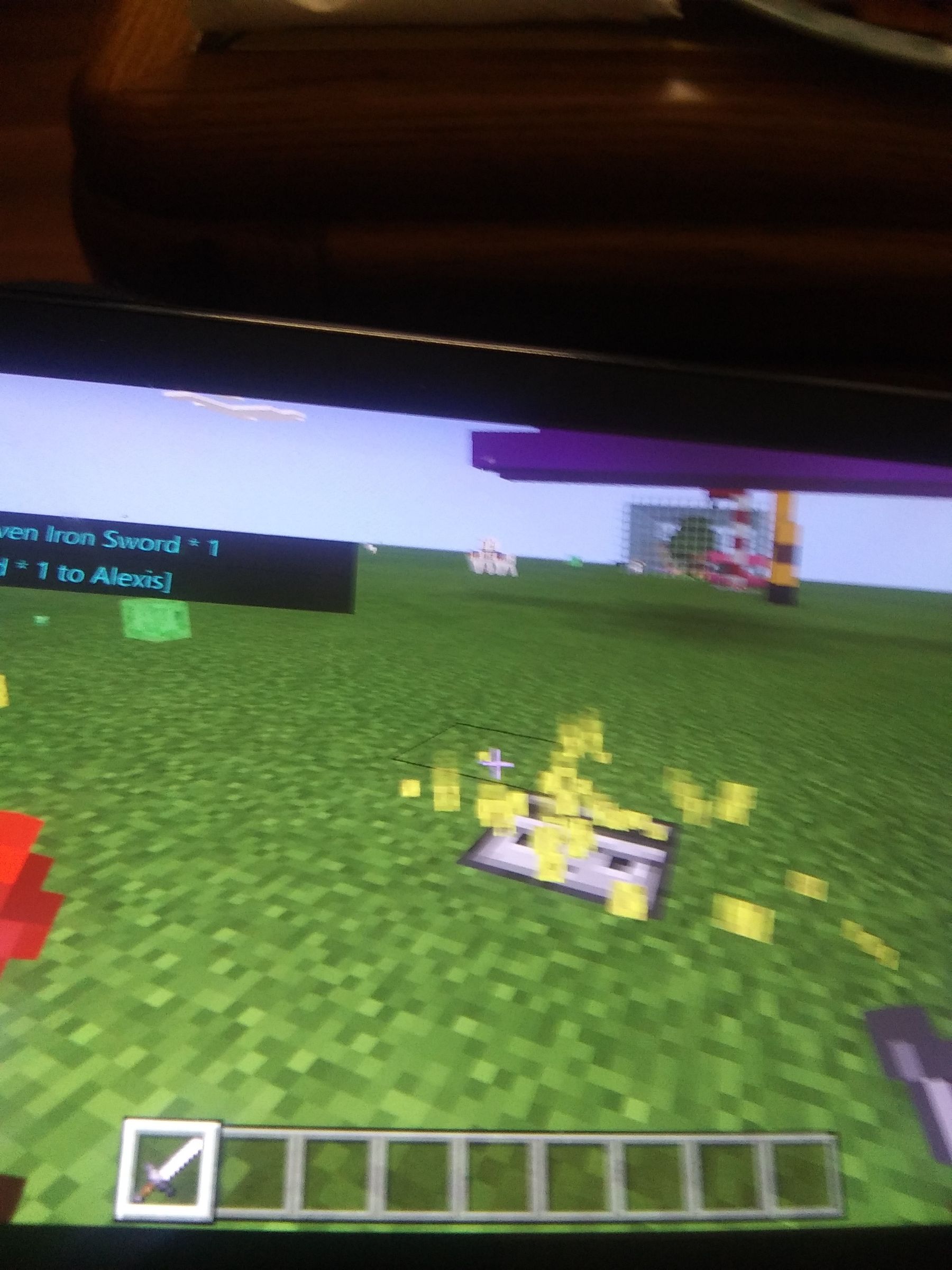 How to Make a Lucky Block in Minecraft Using No Mods 6 Steps