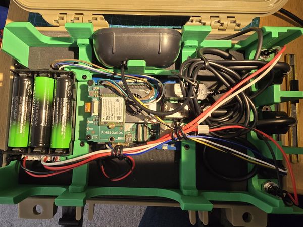 Hard Case Cyber Deck - Raspberry Pi Touch Screen : 11 Steps (with ...