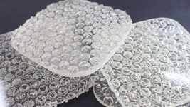 Bubble outlet wrap coaster
