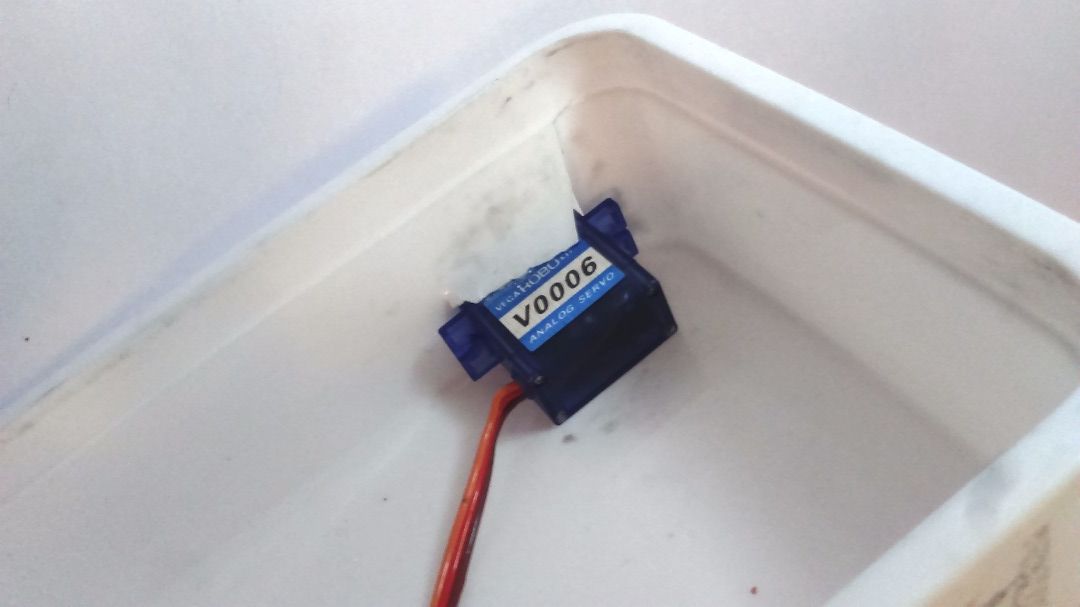 Automatic Fish Food Feeder Using Arduino Uno : 5 Steps (with Pictures ...