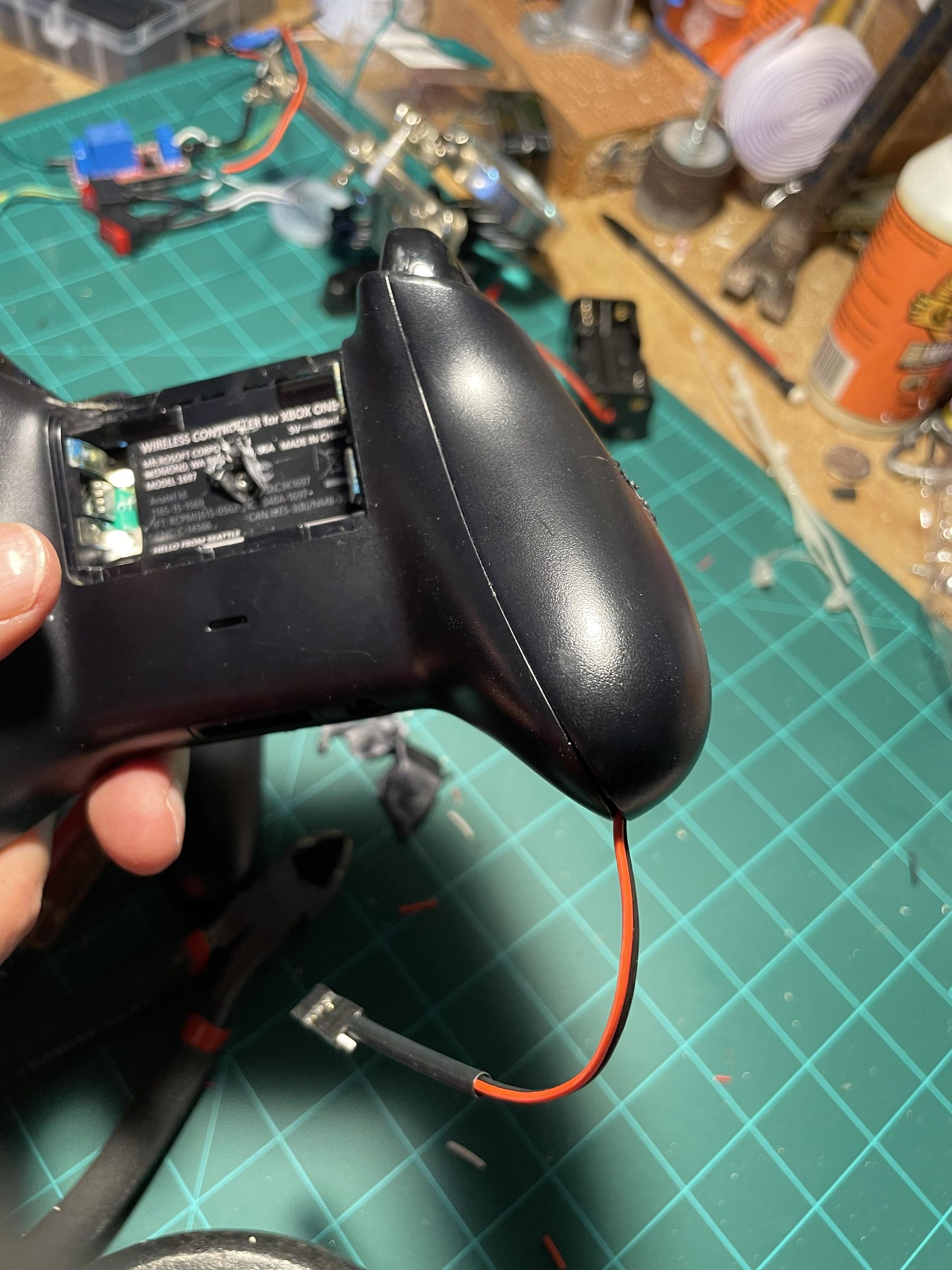 Easy DIY Haptic Gaming Vest for XBOX 360, XBOX ONE, PS3 4 Steps