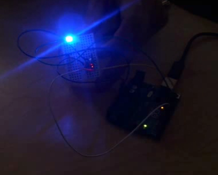 Mike's Lab | On-Beat Disco Light