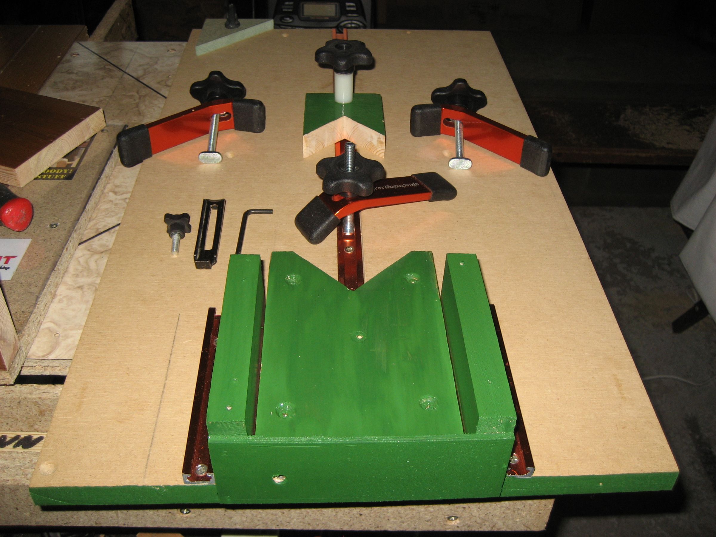 Biscuit Jointer Spline Jig Build. 6 Steps (with Pictures