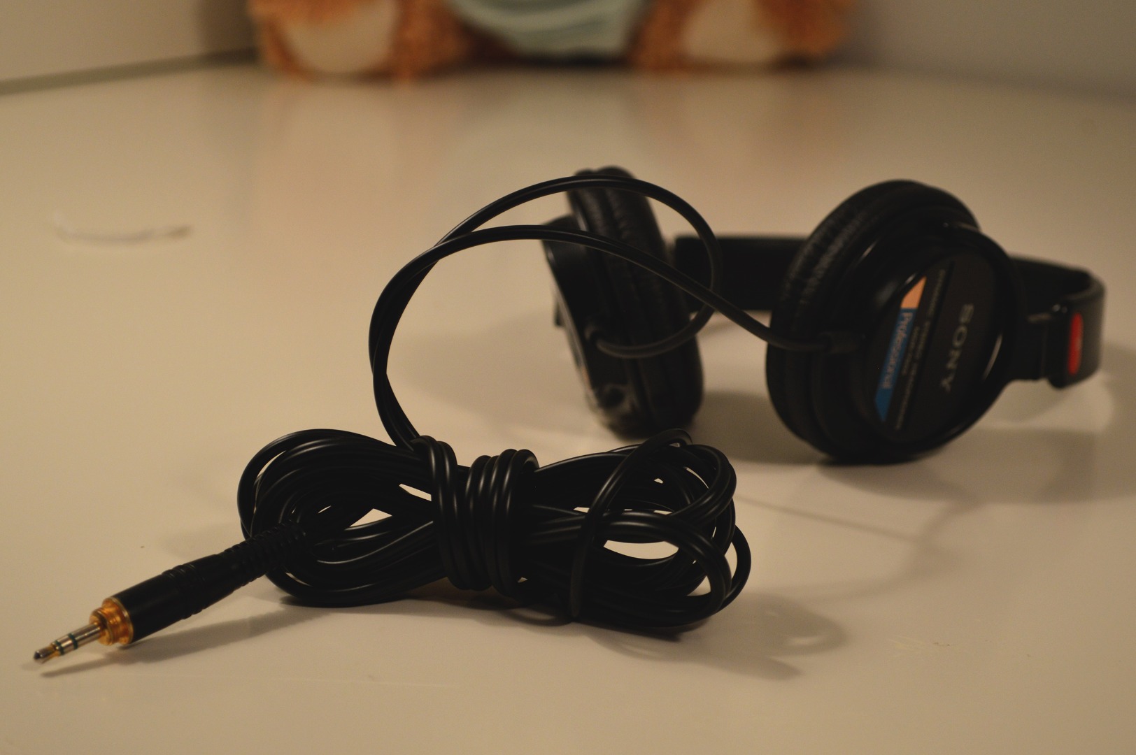 How to Prevent Headphones/ Earphones From Tangling Instructables