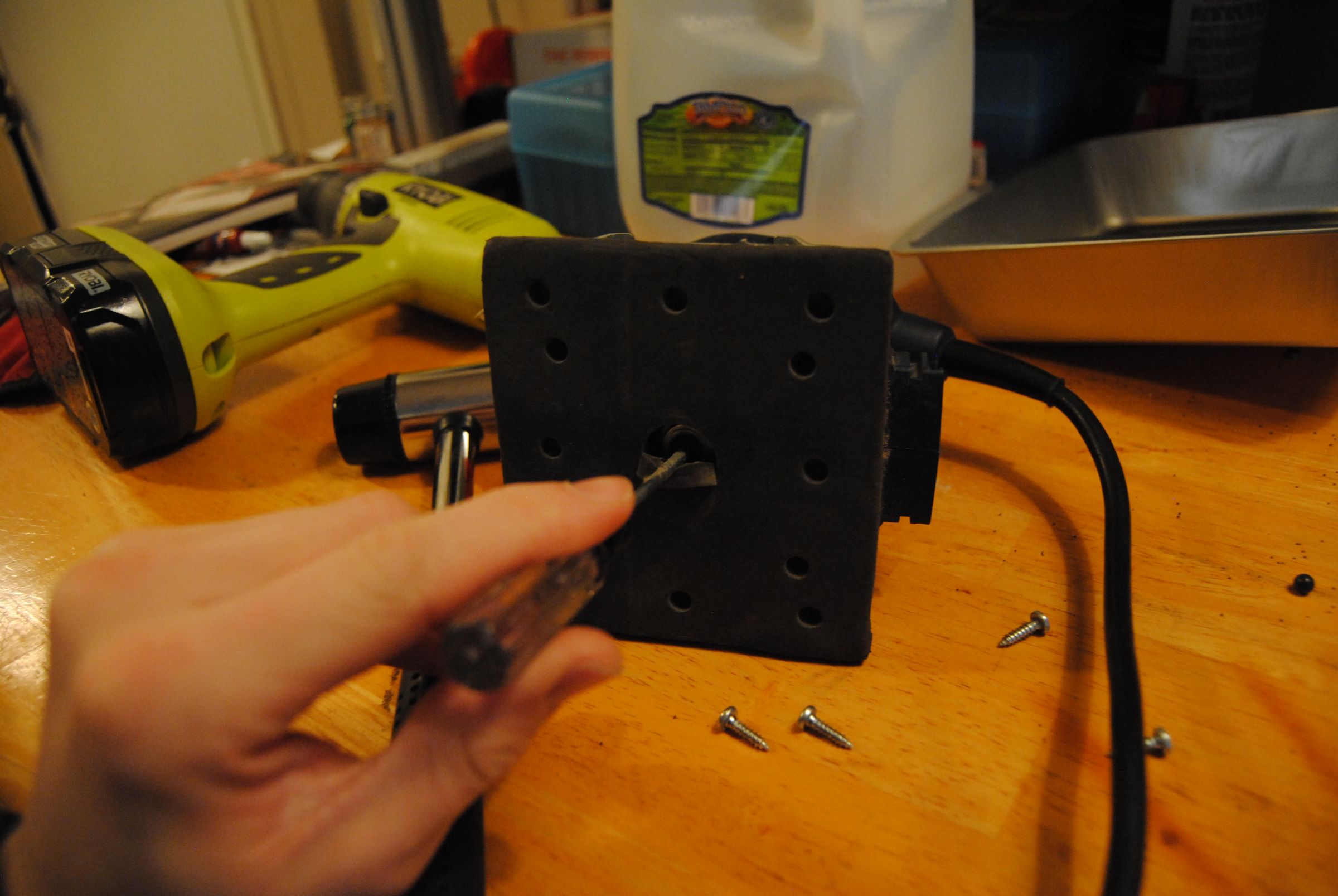 Vibratory Tumbler Using Oscillating Palm Sander 7 Steps (with Pictures) Instructables