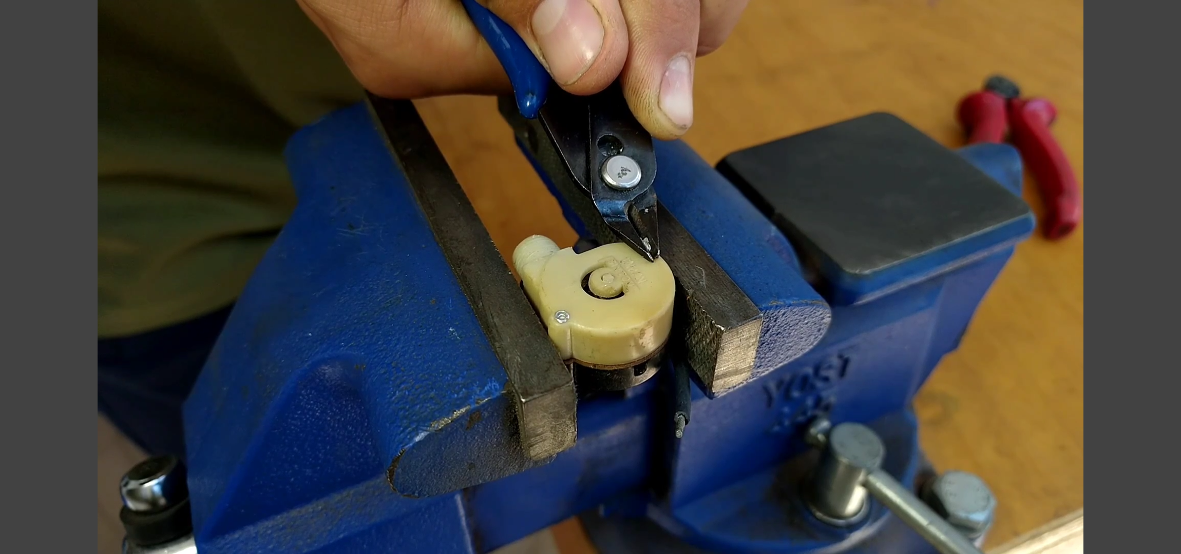 4 Best Ways to Remove Rivets Without a Rivet Tool 4 Steps (with