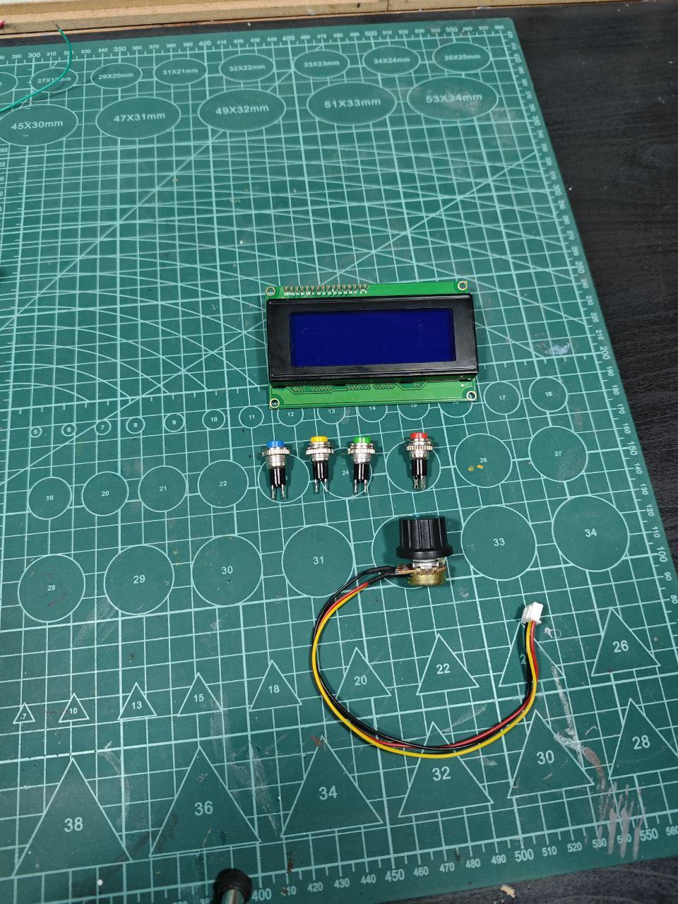 The Cover / La Tapadera