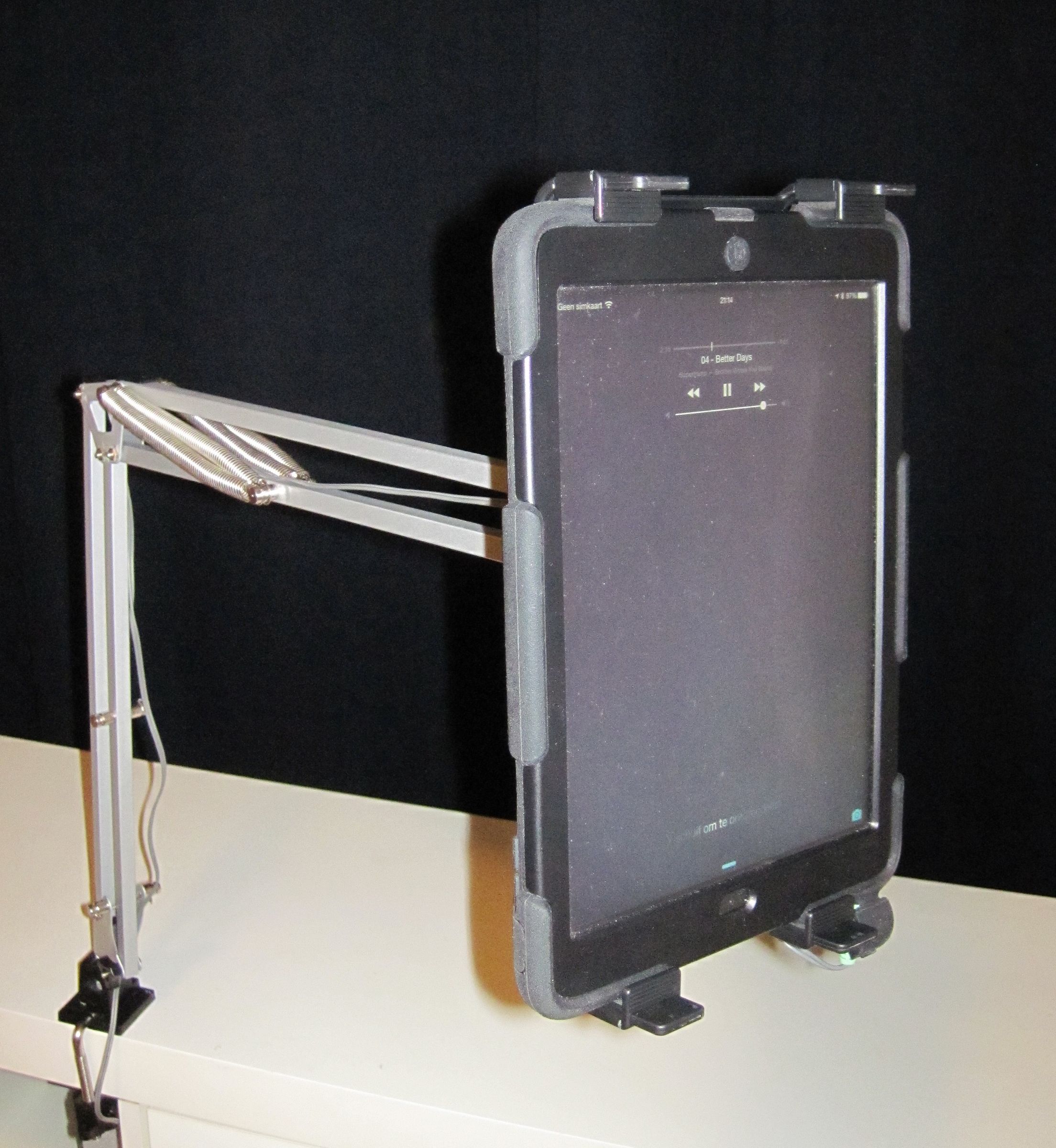 IkeaHack: Tertial IPad Holder