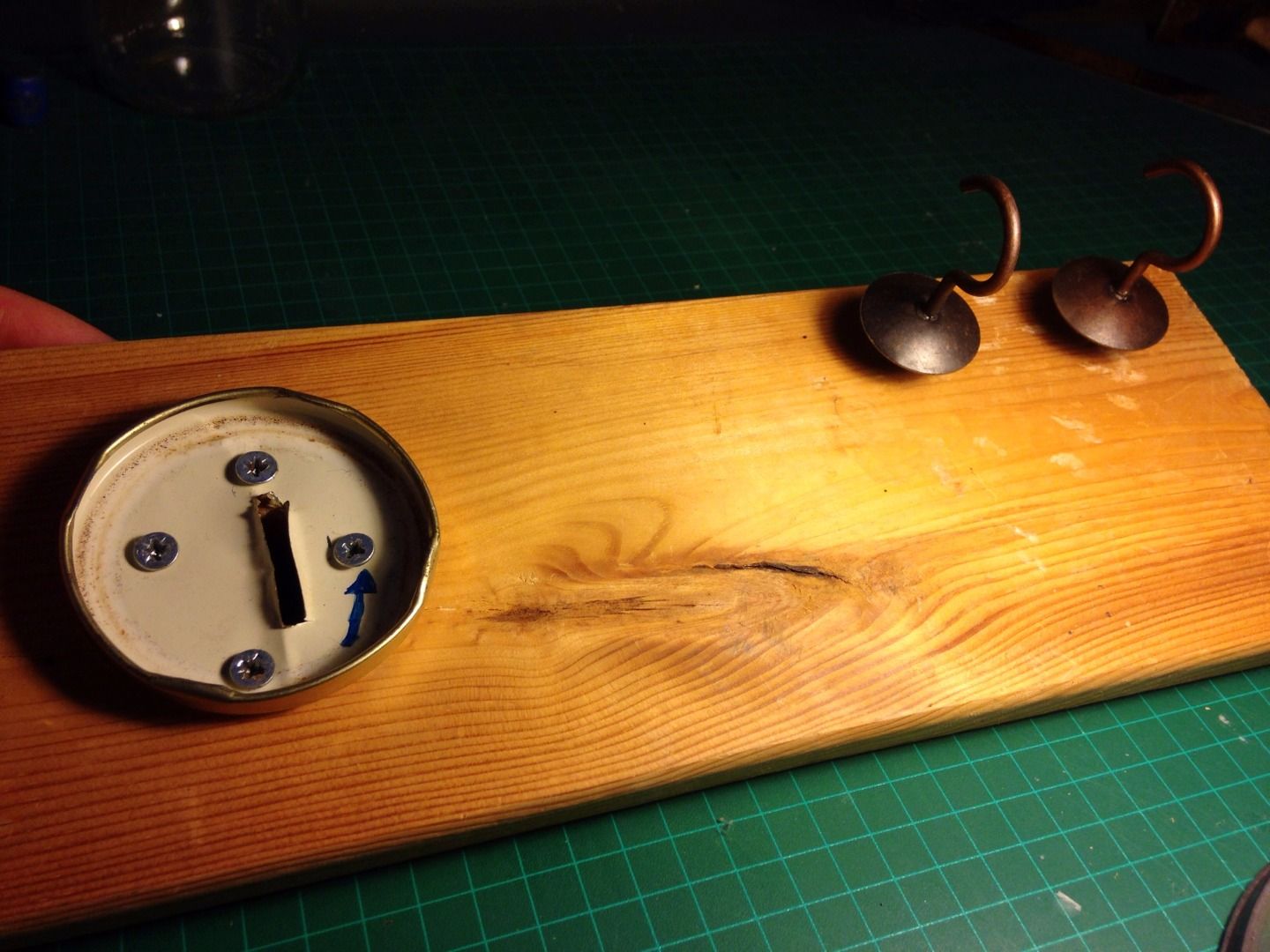 Shelf ReInvented Piggy Bank & Key Hanger. 5 Steps (with Pictures