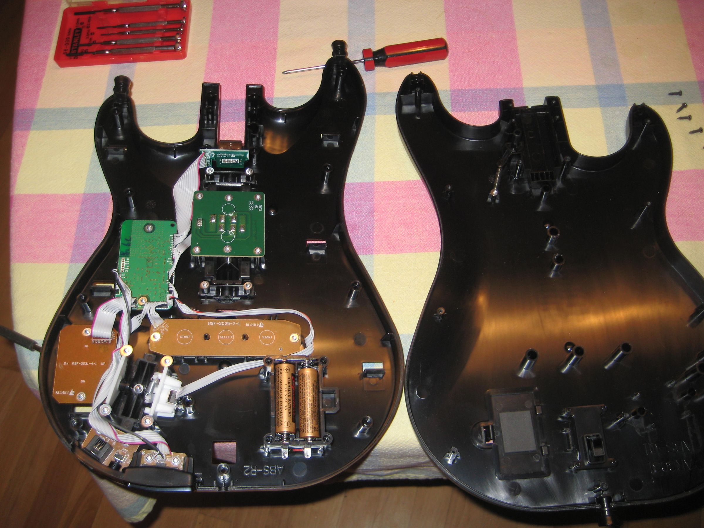 Guitar Hero: Guitar Mod : 3 Steps - Instructables