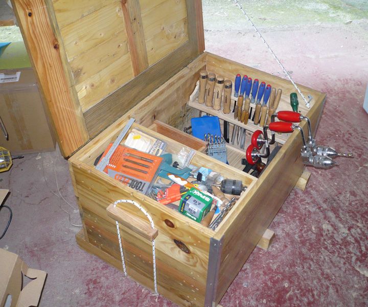 Arcon Para Herramientas Con Madera De Palet - Tool Chest With Palet Wood